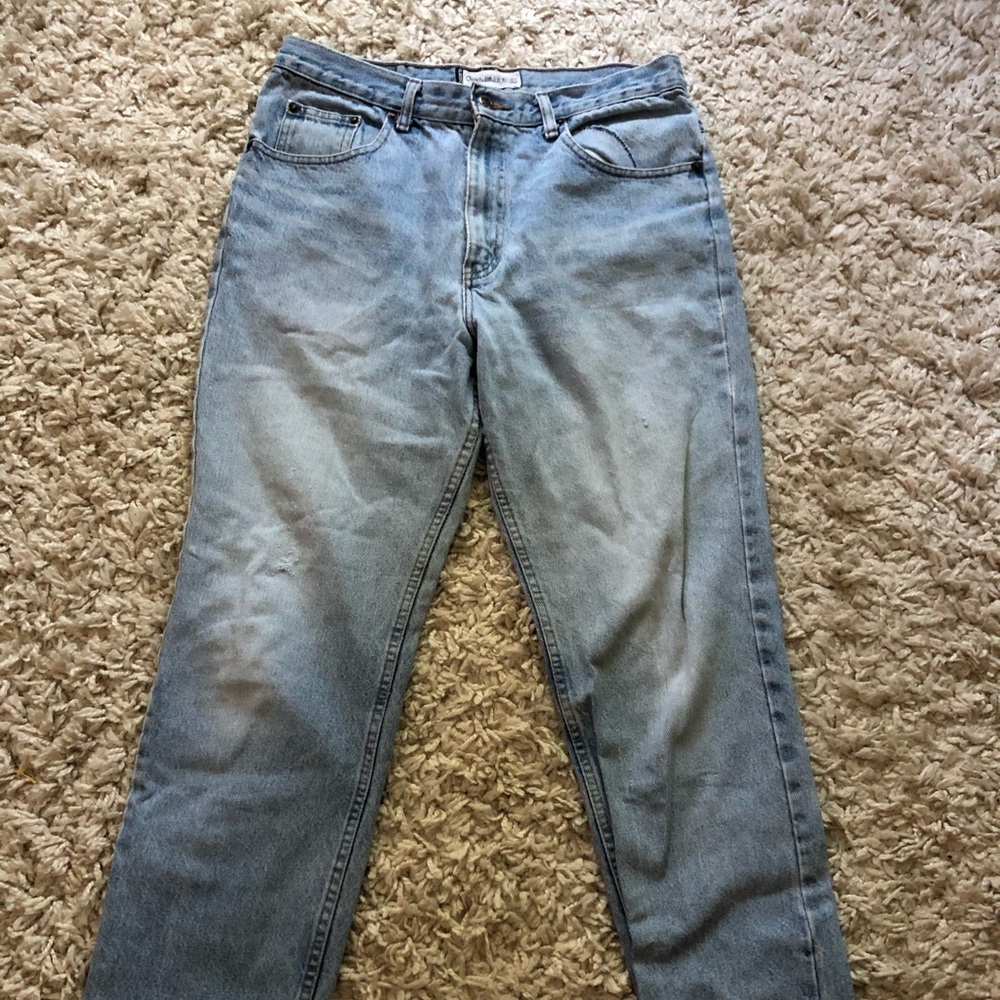 Light wash high waisted straight leg mom jeans